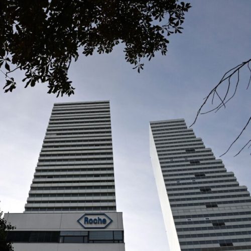FDA сократила публичные обсуждения, а Roche столкнулась с неудачей по препарату против рака молочной железы